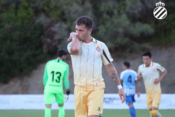 Espanyol - Málaga, partido amistoso de pretemporada. Adri Embarba celebra el 1-0