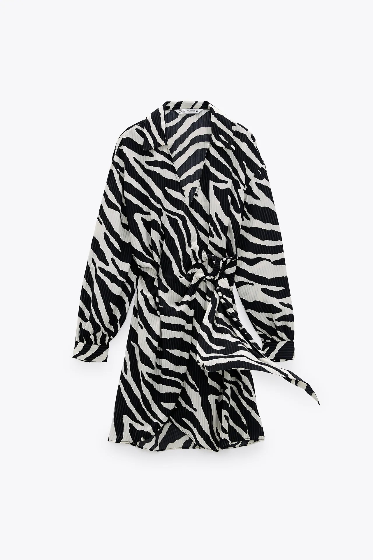 Zara: ¿Serpiente o cebra? Estos son los vestidos con el animal print de este otoño