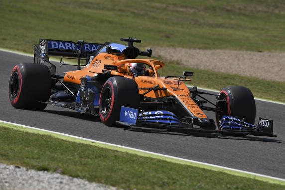 Sainz realizó el resto de pruebas con el morro antiguo