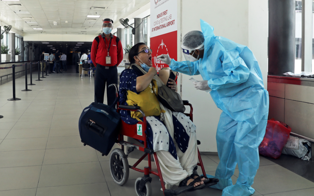 OMS reporta récord de contagios diarios de coronavirus en el mundo