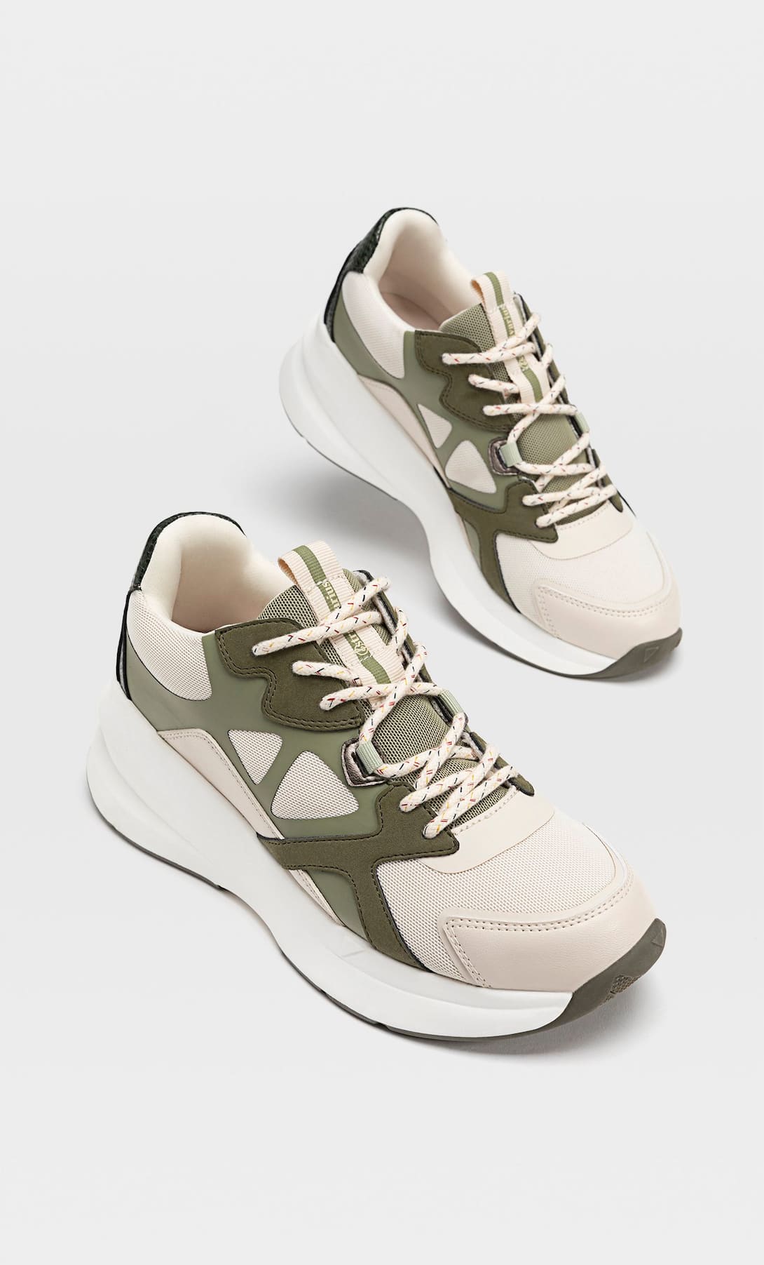 Stradivarius tiene estos 5 modelos de zapatillas de oferta por menos de 14 euros