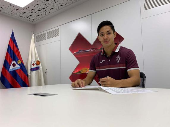 Yoshinori Muto, delantero japonés del Newcastle, jugará cedido en el Eibar la temporada 20/21