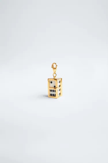 Zara: Bate récords de ventas con estos charms de la buena suerte coleccionables