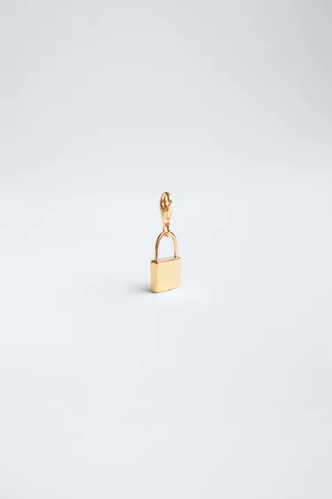 Zara: Bate récords de ventas con estos charms de la buena suerte coleccionables