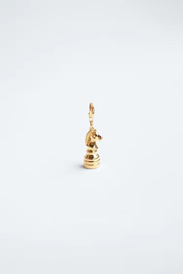 Zara: Bate récords de ventas con estos charms de la buena suerte coleccionables