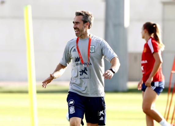 Jorge Vilda, durante un entrenamiento con la selección absoluta femenina
