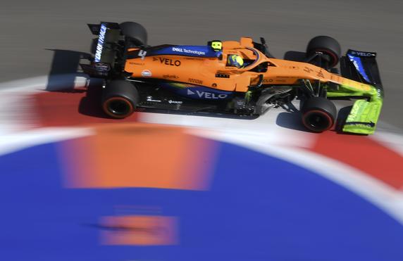 Lando Norris, probando el nuevo morro y el nuevo alerón de McLaren
