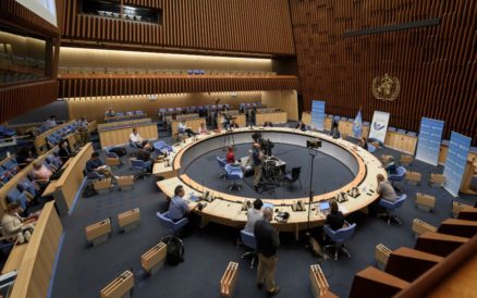 EU no pagará lo que debe a la OMS y se prepara para abandonarla