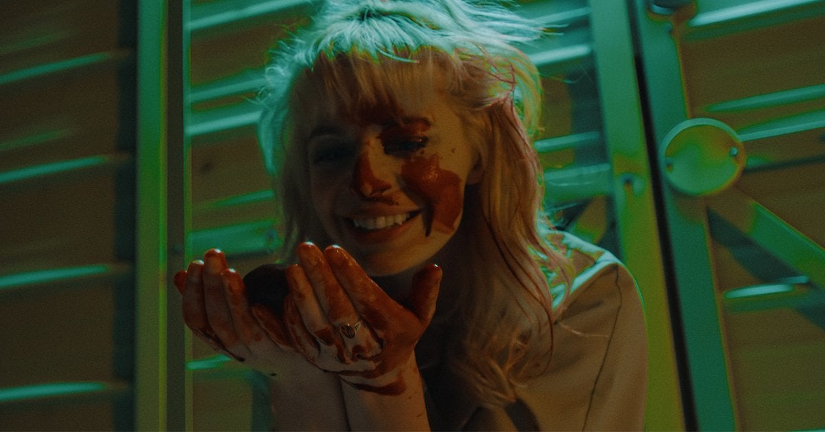 chloe farnwoth turno de 12 horas chloe farnwoth turno de 12 horas