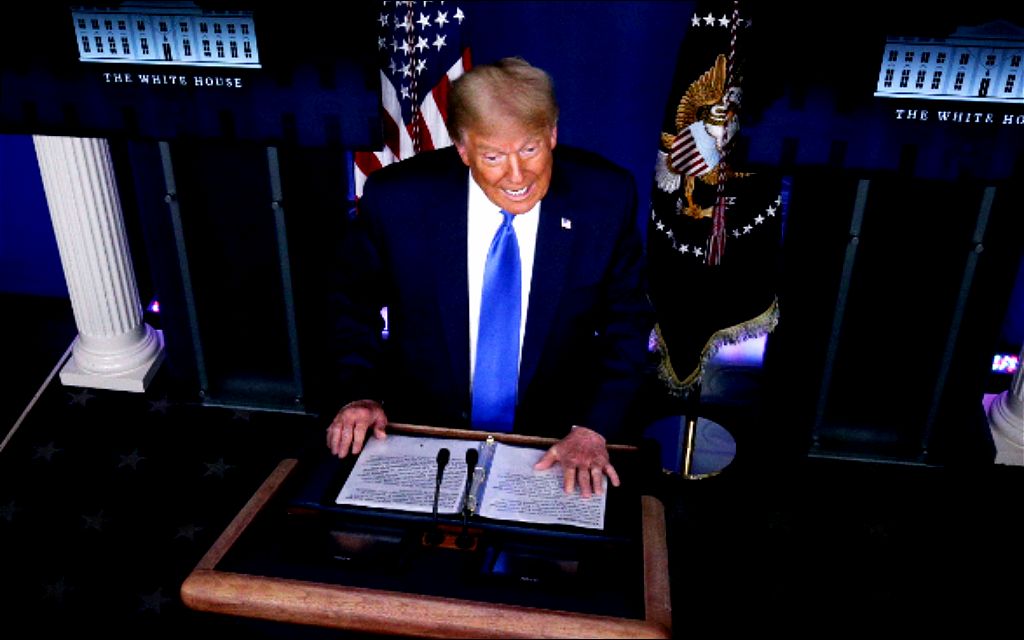 Mary Trump, sobrina de Donald Trump, demanda a presidente y familia por fraude