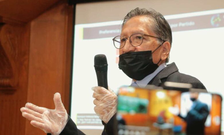 Partidos no deben confiarse, ni verse como ganadores absolutos; consultor hace análisis político de San Juan del Río