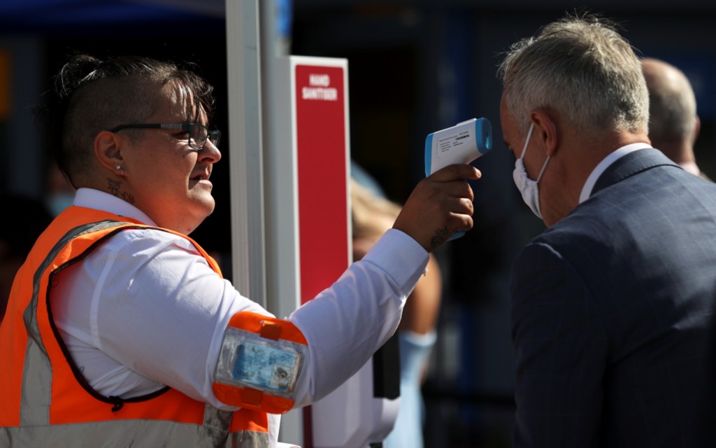 Reino Unido lanzará aplicación para mejorar rastreo de contactos por Covid-19