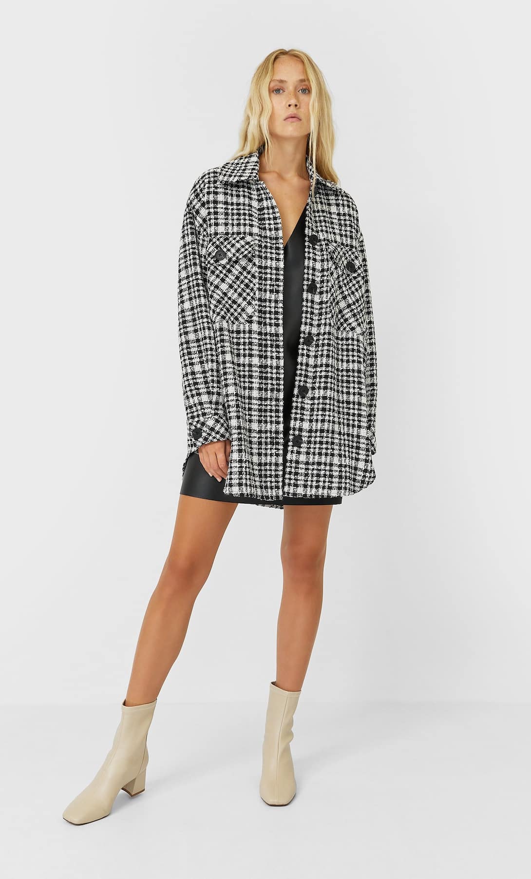 Stradivarius tiene los botines de tacón que parecen sacados de una pasarela