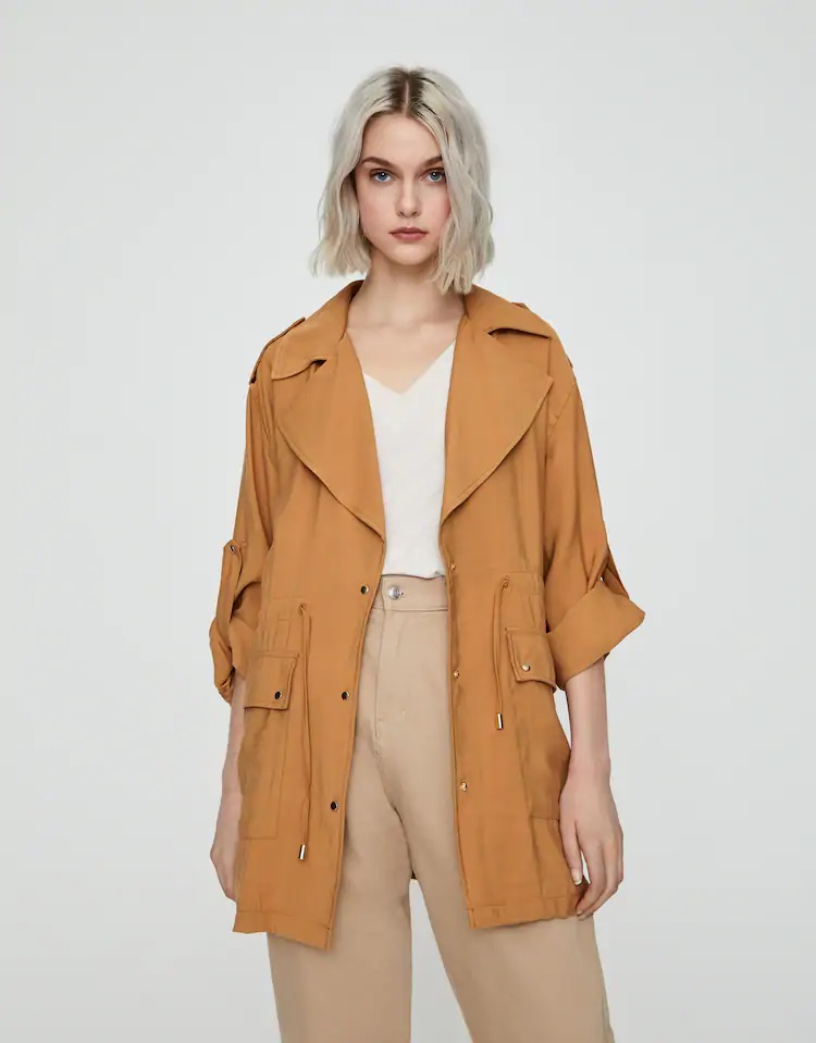 Pull&Bear: Tiene la chaqueta de entretiempo sahariana ideal por menos de 20 euros