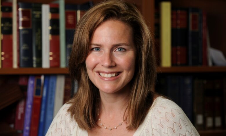 Trump planea proponer a jueza Amy Coney Barrett para Corte Suprema de EU