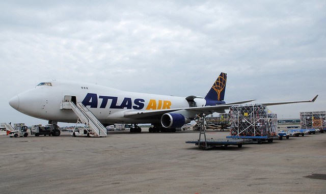 VIDEO: Motor de avión se incendia en pleno vuelo, hace un aterrizaje de emergencia