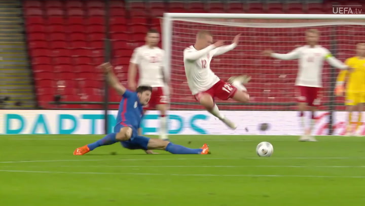 ¡Maguire, expulsado en Wembley por dos hachazos terroríficos! ¡Maguire, expulsado en Wembley por dos hachazos terroríficos!