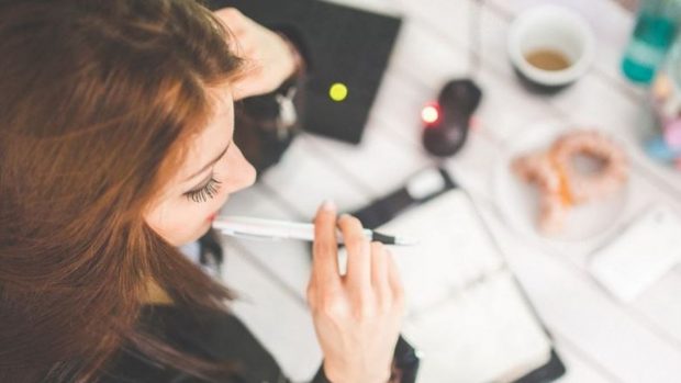 Crisis de los 30: ¿Por qué sucede y cómo afrontarla?