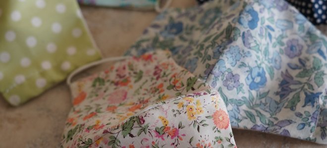 mascarillas de tela con bonitos motivos florales