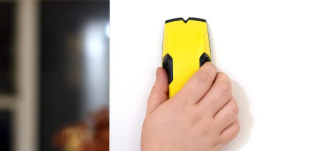 buscador de vigas en la pared