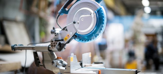 sierra de inglete compuesta