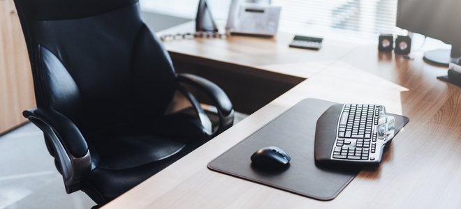 escritorio de oficina limpio