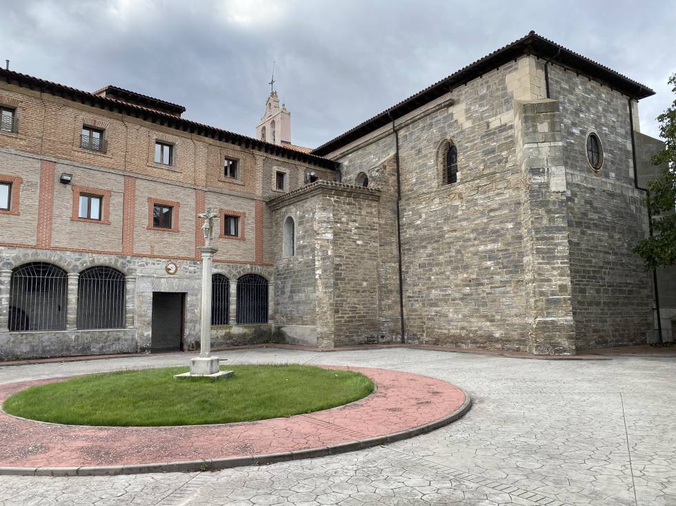 Exterior el Monasterio de Belorado (Burgos) J.C. CAPEL