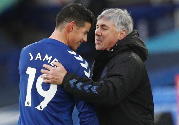 Ancelotti, con James