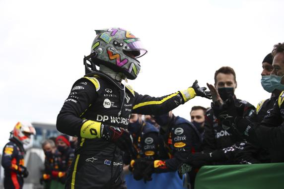 Ricciardo, podio en el GP de Eifel 2020, deberá escoger un tatuaje para su jefe en Renault, Cyril Abiteboul