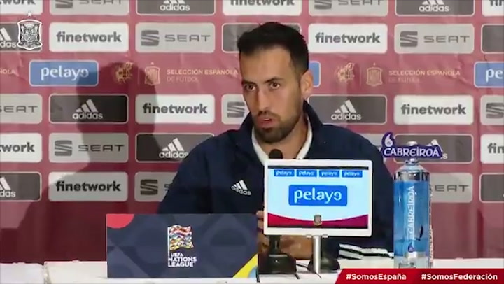 Sergio Busquets compareció ante los medios en la previa del duelo ante Ucrania Sergio Busquets compareció ante los medios en la previa del duelo ante Ucrania