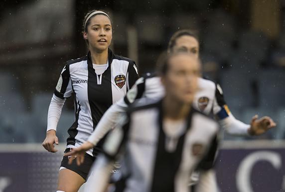 Greta Espinoza, en su etapa en el Levante