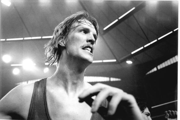 Joe Galvin, instantes después de anotar el triple histórico que forzó la prórroga en la final del 81.