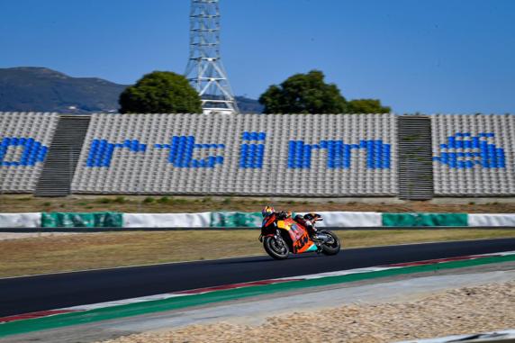 Test en Portimao de los probadores y los oficiales de MotoGP