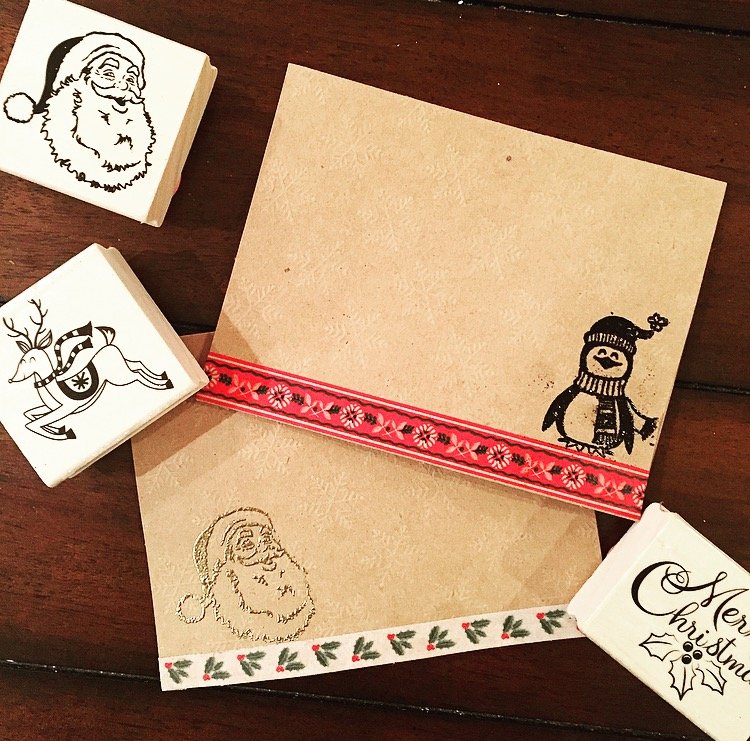 Papelería de temática navideña.