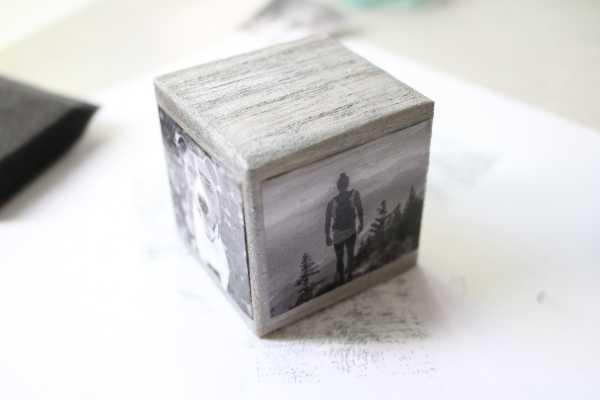 Un bloque de fotos con imágenes a los lados. 