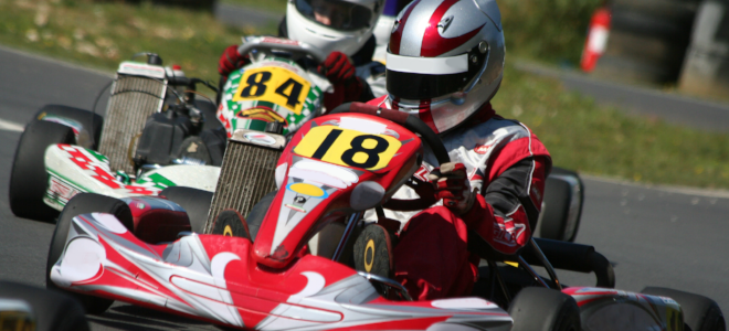 Cómo ajustar el embrague de un kart