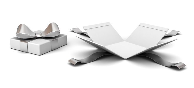 una caja de regalo plateada desplegable