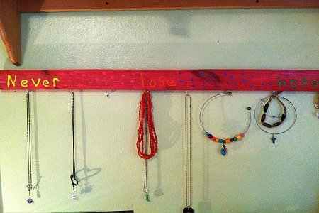Upcycle to Organize, collares, madera recuperada