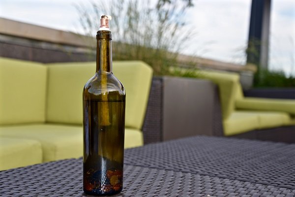 vino antorcha botella de citronela