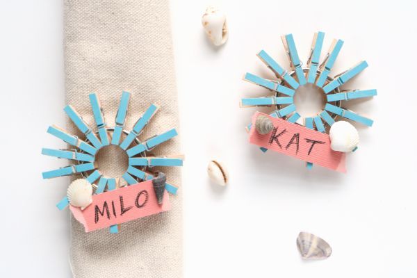 coronas de alfiler de ropa terminadas