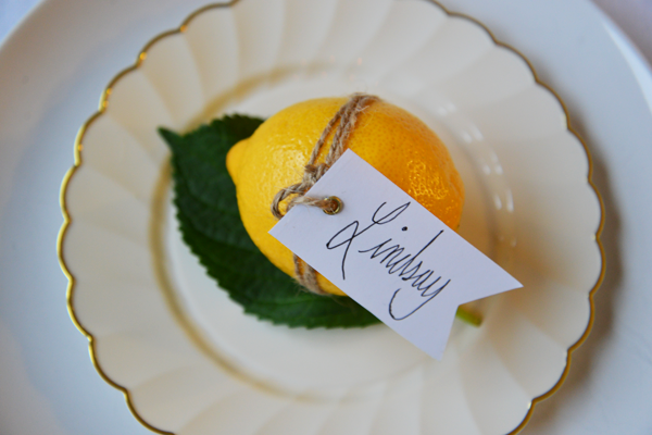 tarjeta de lugar de ajuste de mesa de verano de limón