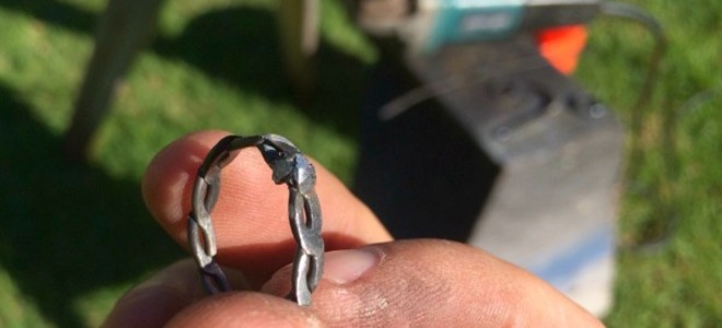 La solución de San Valentín de un fabricante: empacar anillo de alambre