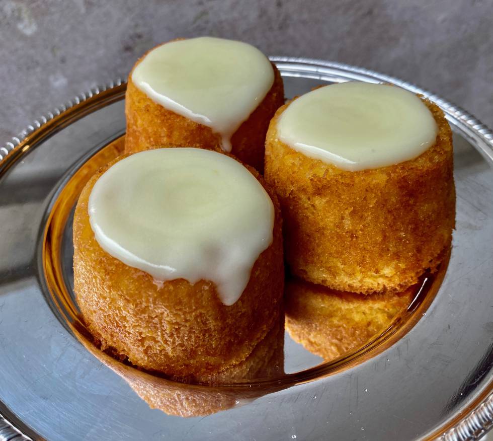 Tartitas  bizcocho de naranja. J. C. CAPEL