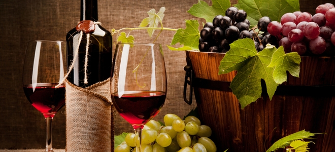 Cómo quitar las manchas de vino tinto de la gamuza