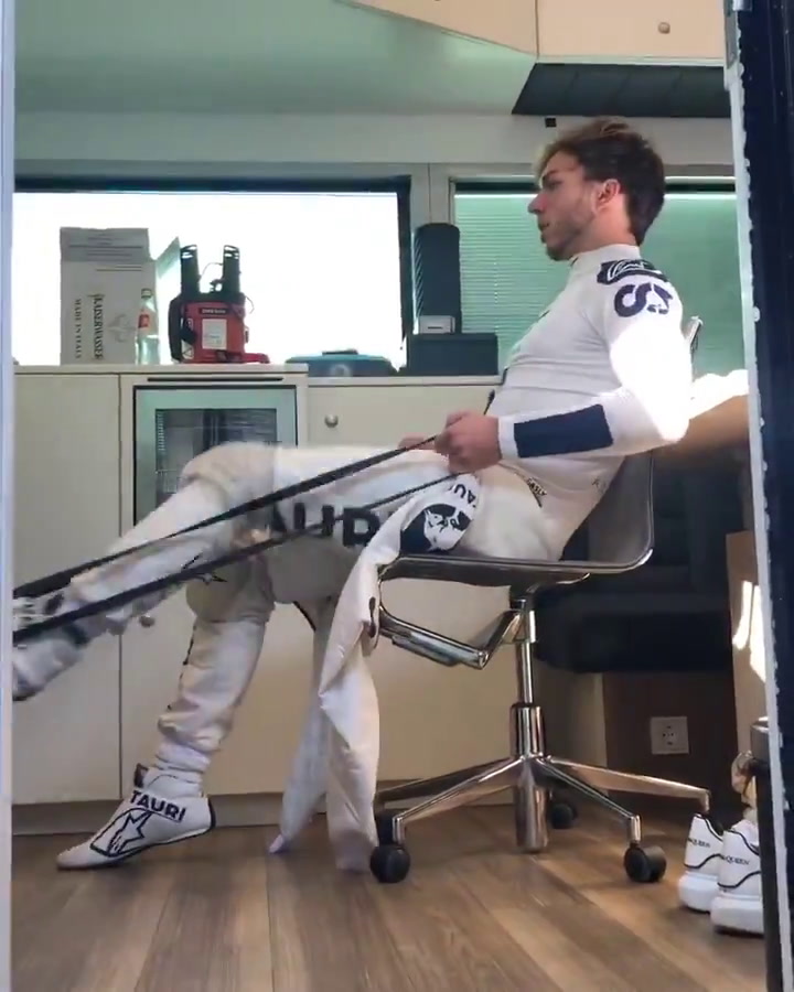 Pierre Gasly renueva con Alfa Tauri