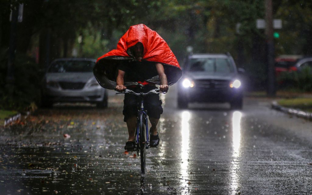 Huracán Zeta impacta Luisiana con vientos de 175 kph