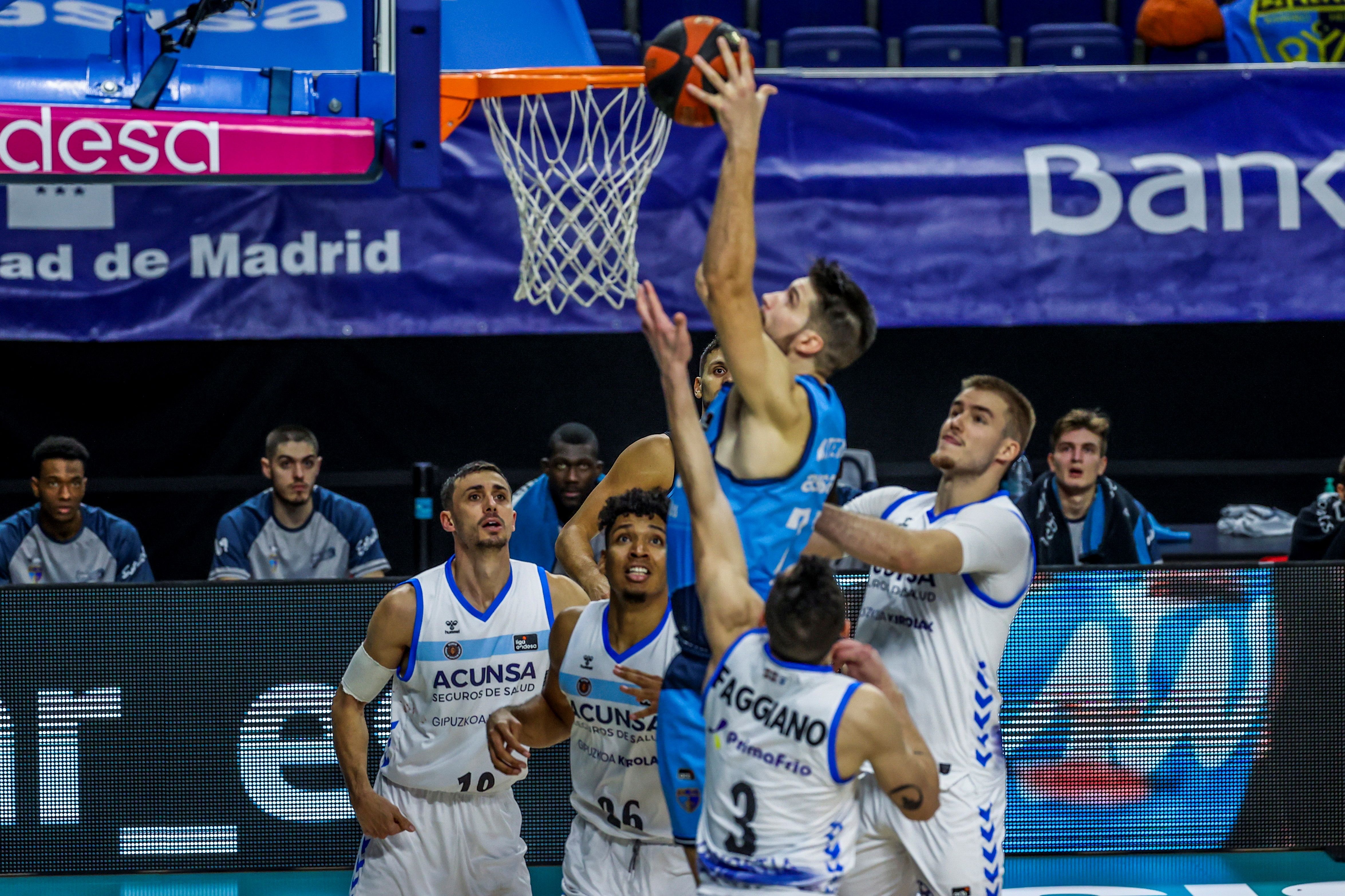Arteaga se impone bajo aro ante Tomàs, Echenique, Radoncic y Faggiano