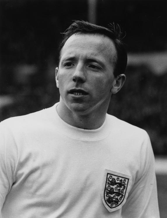 Nobby Stiles, con la camiseta de Inglaterra (Photo by George Freston/Fox Photos/Getty Images)