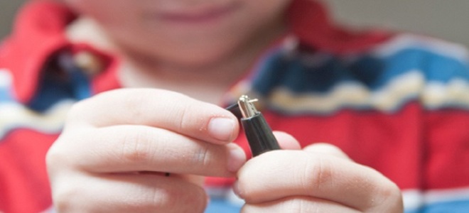 4 proyectos científicos sencillos para niños que utilizan materiales reciclados