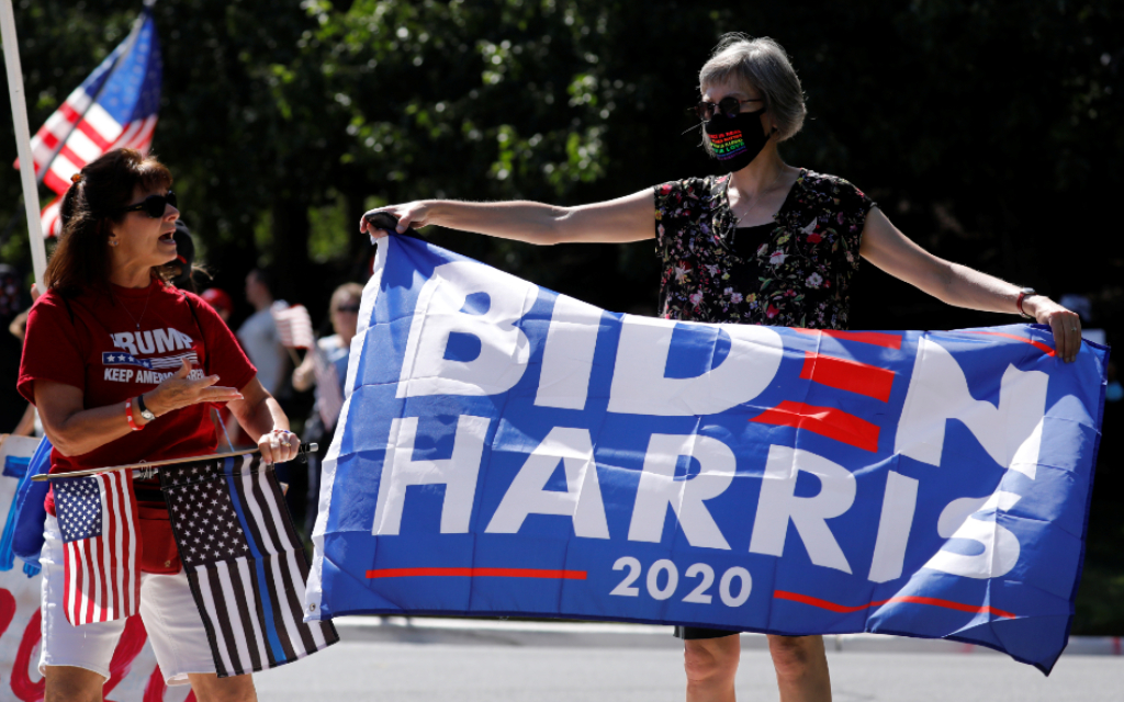 Arremete campaña de Biden contra Facebook por bloquearle miles de anuncios